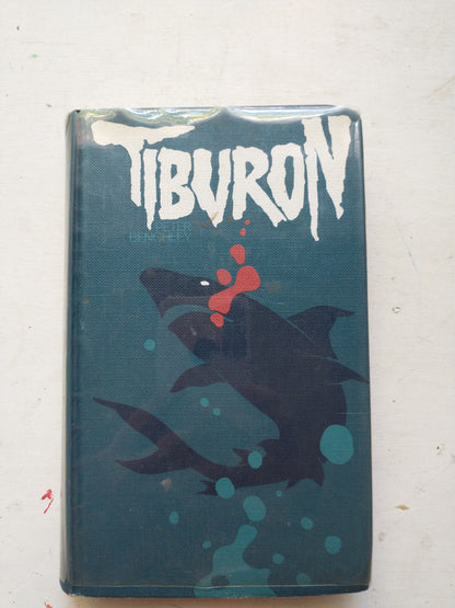 Libro usado en venta: Tiburon de Peter Benchley; editorial Circulo de Lectores impreso en 1973 realizamos envios a todo el mundo.1