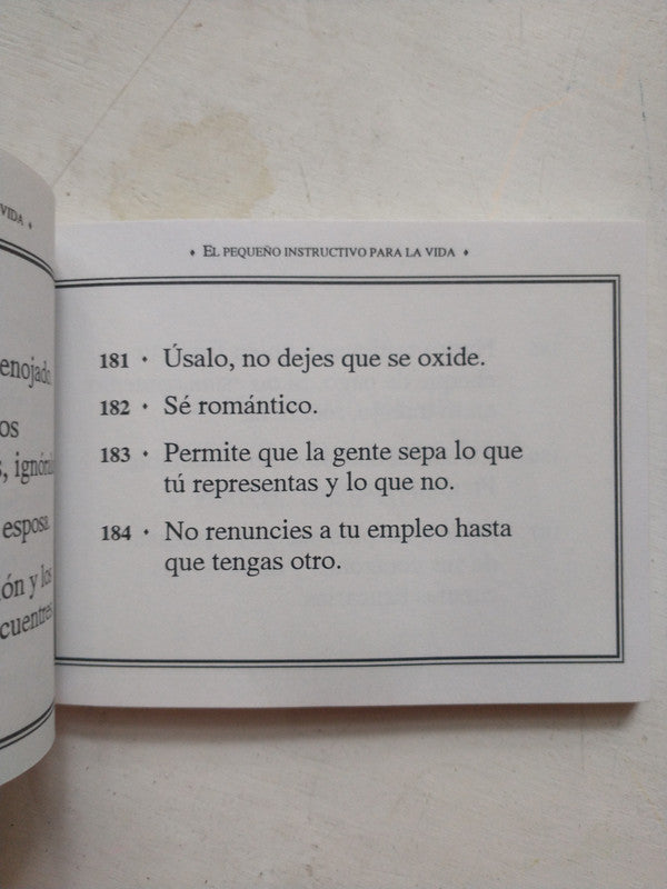 Libro usado en venta: El peque?o instructivo para la vida de H. Jackson Brown; editorial Edivision impreso en 1995 realizamos envios a todo el mundo.2
