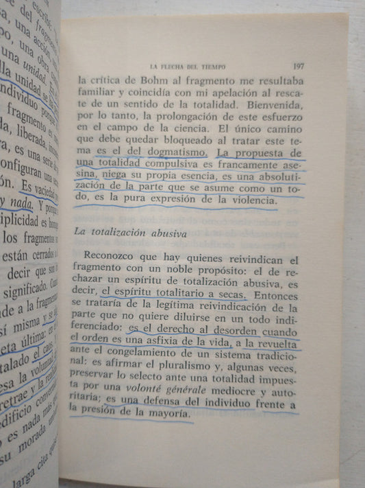 Libro usado en venta: La flecha del tiempo de Victor Massuh; editorial Sudamericana impreso en 1990 realizamos envios a todo el mundo.2