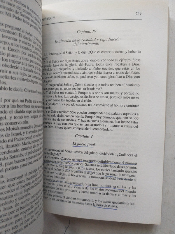 Libro usado en venta: Evangelios Apocrifos; editorial Libertador impreso en 2003 realizamos envios a todo el mundo.3